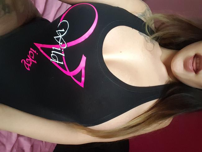 WildVicki Porno Video: Feuchte Muschi will es besorgt bekommen